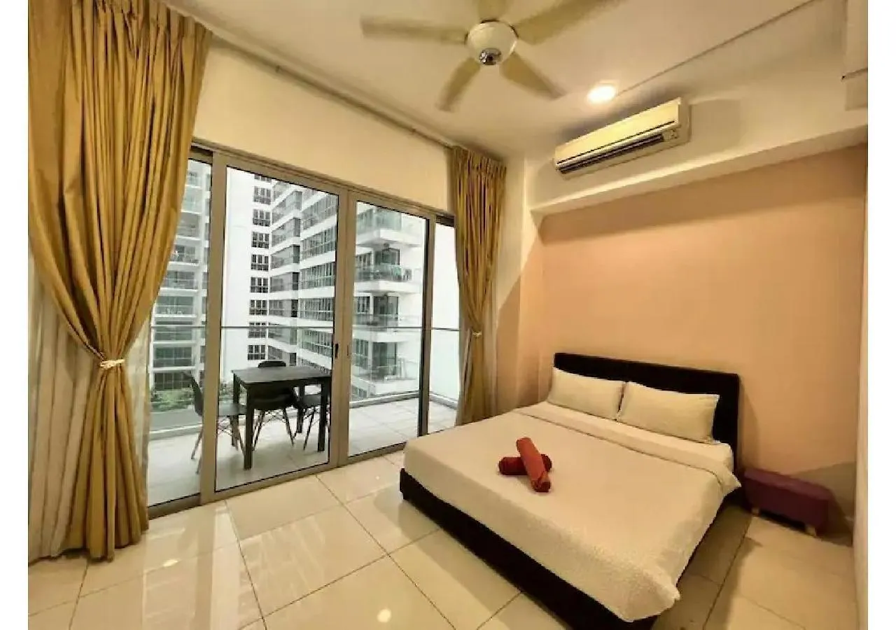 Regalia Residence And Suites By The Relaxstay Kuala Lumpur 0*,